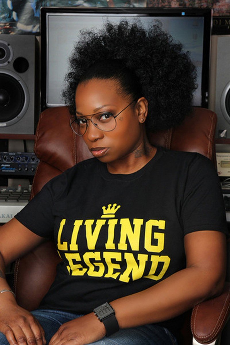 sistadbarnes's tweet photo. Shout out to my sister @Bahamadia ๐
#RealQueensofHipHop https://t.co/1yhxGAW8wU