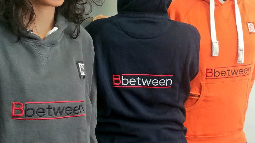 Bbetween_Unimib's tweet photo. Anche quest'anno @unimib partecipa a @BOOKCITYMILANO 📚 #BCM21
Se sei uno studente puoi iscriverti al nostro percorso e candidarti come #volontario: riceverai la felpa #Bbetween, darai il tuo supporto durante gli eventi e potrai ottenere l'#OpenBadge🤩
👉 https://t.co/zY2jd7DXWX https://t.co/FrQuqAEr9O