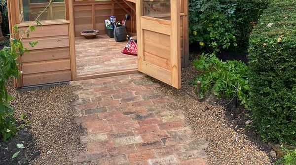 ChelmerValley's tweet photo. Our brick pavers lead the way to a garden greenhouse in this stunning design by Bes Landscapes and @caclancy. The pavers used are Cotswold from the Cottage Garden range.
https://t.co/BWX4XLgT0O
#cottagegarden #gardendesign #greenhouse #greenery #wildlife #brickpath https://t.co/wF1GsP4pFn