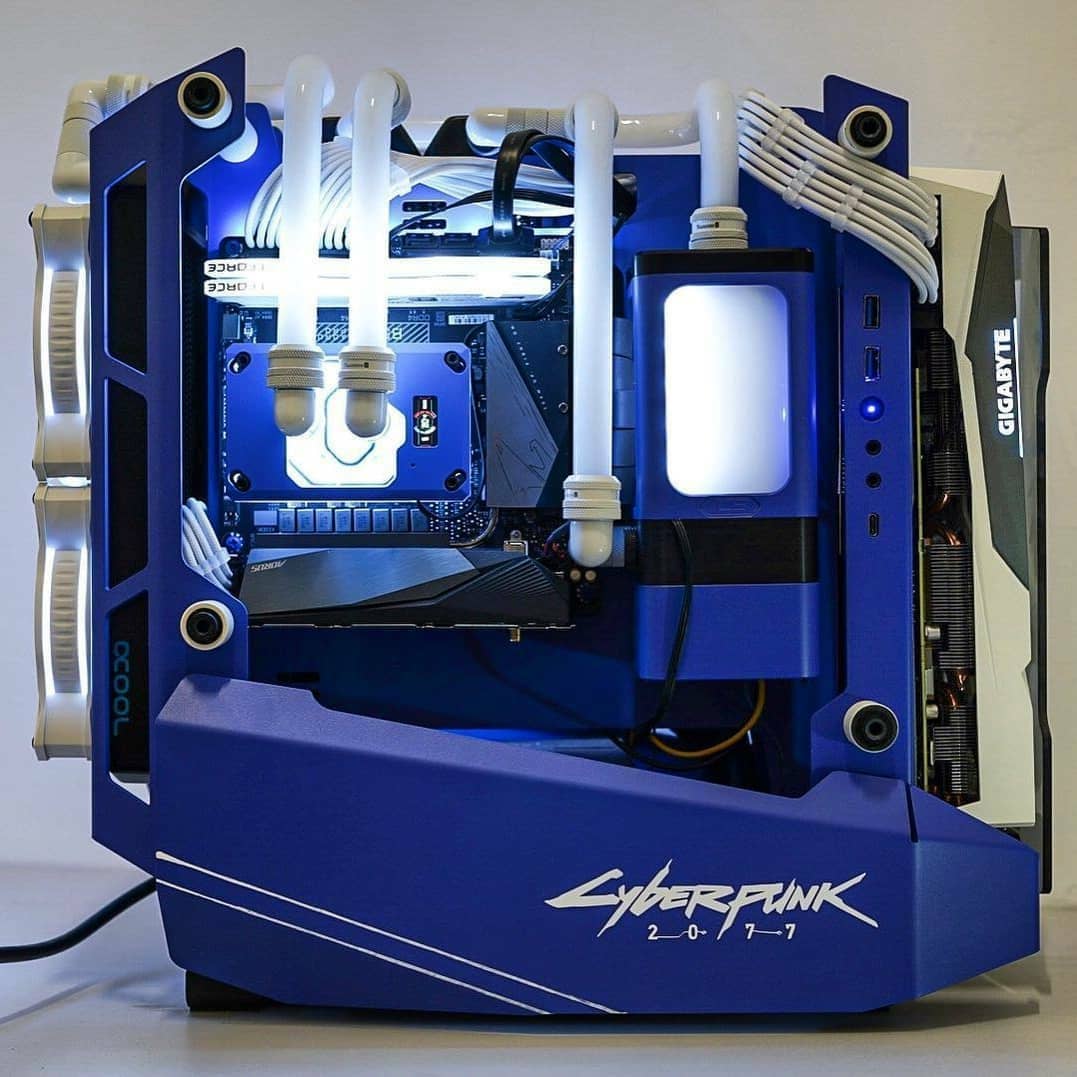AORUS_BNLX's tweet photo. Even inspiratie lurken van deze awesome build van @puglifepc 💪
Nog niet vaak een Gaming OC grafische kaart gezien met custom spray paint 😳
.
in before: Antec Striker case 😂

#aorus #gigabyte #casemod #puglife #antec #monsterpc https://t.co/hQKUmvYiNX