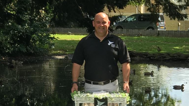 Lamberts_Doves's tweet photo. Meet the team! This is Clive Lambert, who runs our family business with his wife, Shelley. He’s pictured here with our doves at a set up for a wedding, awaiting the happy couple.
#Doves #WhiteDoves #DoveRelease #WhiteDoveRelease #FuneralDoves #WeddingDoves #EnfieldDoves https://t.co/4LYK4chSiQ