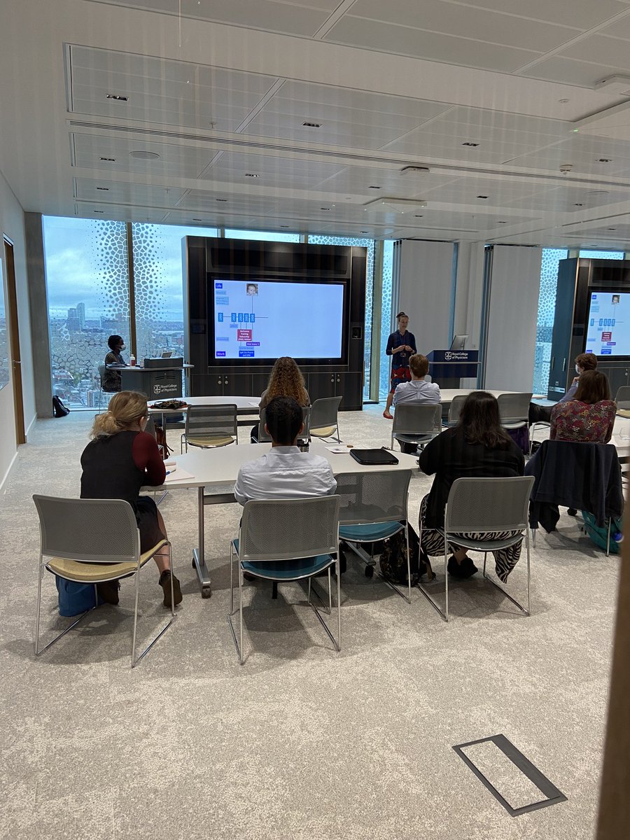 LivuniIcat's tweet photo. Academic clinical fellow - clinical academic research symposium today at the Spine, RCP, Liverpool. Actually our first face to face meeting. Amazing vibe.@LivuniIcat https://t.co/KWtx1Gtoym