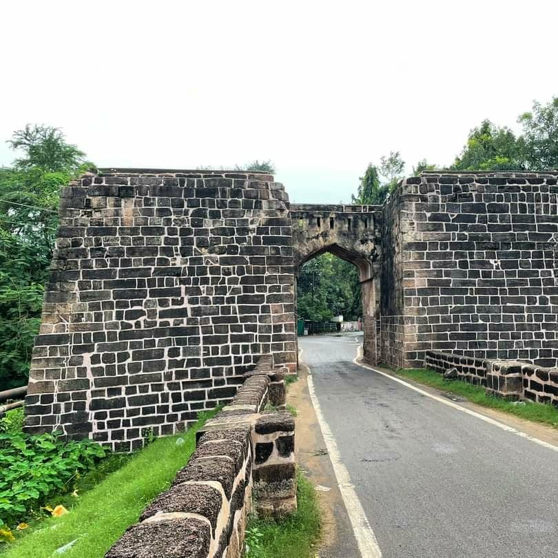 TeamSilverCity's tweet photo. ବାରବାଟୀ ଦୁର୍ଗ ର ପୁନରୁଦ୍ଧାର ଓ ସୌନ୍ଦର୍ଯ୍ୟକରଣ କାର୍ଯ୍ୟକ୍ରମ ଜାରି। 😍
Pic 1: Barabati Fort Gate Repair
2:Barabati Interpretation Centre/ Site Museum
3:Gadakhai Waterfront Development
4:Repair of Mini Gardens.

ଆଉ ଏଥିପାଇଁ @TeamSilverCity ଦୀର୍ଘ 96 ଦିନ ଧରି ଶାନ୍ତିପୂର୍ଣ୍ଣ ପ୍ରତିବାଦ କରିଥିଲା https://t.co/nHV6fPDeOf