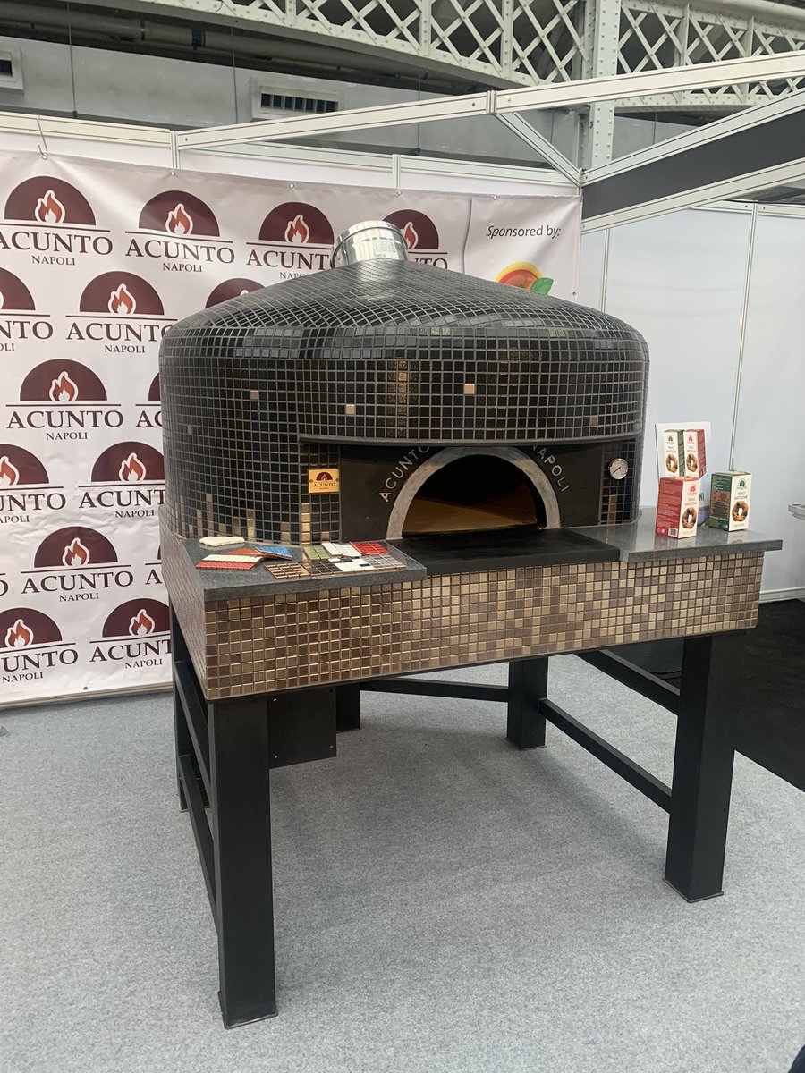 ManiarNazim's tweet image. Day Two of The European Pizza Pasta Show Olympia London. Visit Sweetheat on stand D60 sweetheat.co.uk #pizzapastashow @pizzapastashow #pizza #pizzeria #pizzaequipment #sweetheatheateddeliverybags #restaurant #takeaway #fastfood #italianrestaurant #chef #hospitality