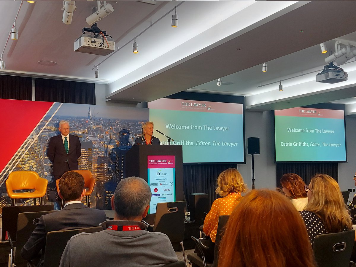 A warm welcome from friendly faces (not on a screen) from the one and only <a href="/thelawyercatrin/">Catrin Griffiths</a> &amp; <a href="/FergusSpeight/">Fergus Speight</a> 

#IHBP21