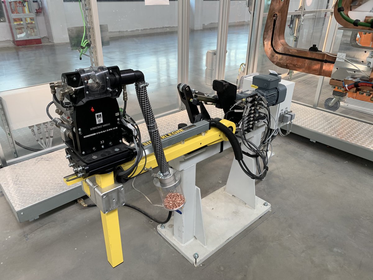 Swivelling Unit
#tipdresser #tipchanger #spotwelding #cutter #bileme #kaynak #puntakaynak #elektrot #electrode #robot #robotics #industrialautomation #welding #weldingrobots #automotive #sinterleghe #ravitex