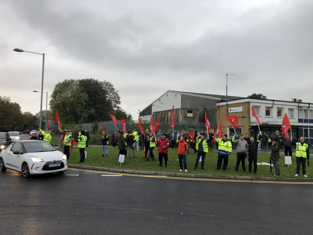 Cwmbran Stagecoach drivers making a fuss to support your bus.
Stagecoach stop telling lies and give the bus driver a deserved rise,
Pay Rate for the driver to return through the gate.#stagecoachdispute