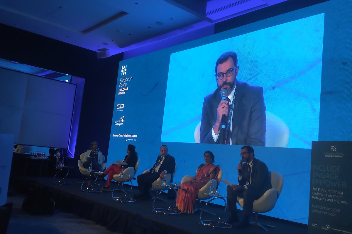 milicapesic's tweet image. 'Cooking' a Portuguese identity took centuries. '#Plurality and #commonality  #interfaith dialogue is the task for all stakeholders - religious leaders, civil society orgs, politicians'
Pedro Calado of @FCGulbenkian at #dialogue4inclusion