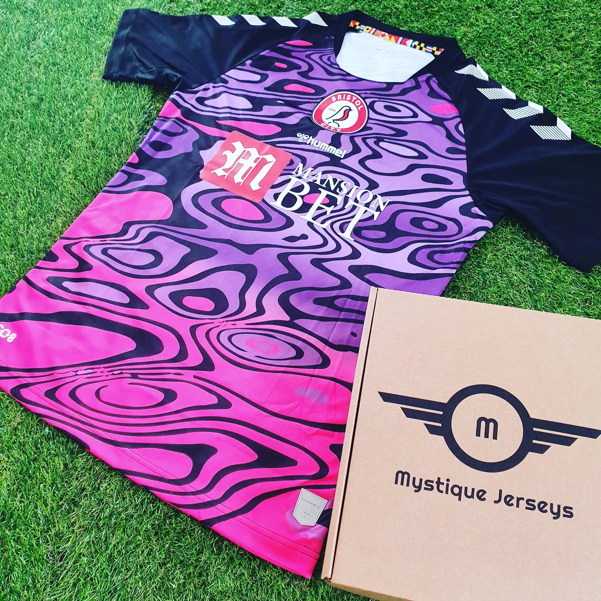 MystiqueJerseys's tweet photo. Competition Time 🚨

If Messi scores anytime tonight, someone will win a free Football Jersey Mystery box on us! 

Get yours 👉 https://t.co/9ubOGwcLAl

🔄 Retweet &amp; follow to enter https://t.co/1InQcYsbWZ
