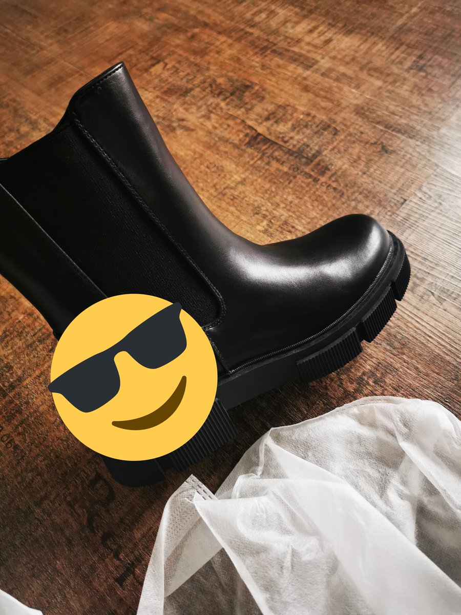 mitMirGermania's tweet photo. Las pedís... Las tenés..
El placer de comprar x Internet, ya me las probé y son divinas. .
Las amooo...
#botas #otoño #modaNoIncomoda https://t.co/TrjOAYbJ7J