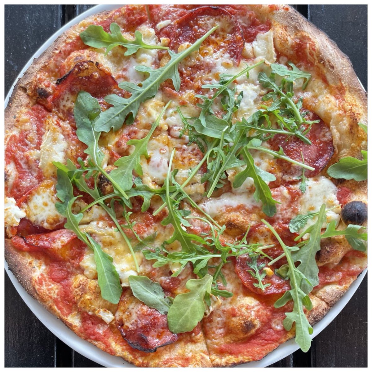 *warning* not suitable for sharing! 

Serving up delicious lunch time treats from 12pm.. 🍕

#dockyardspinningfields #dockyardspin #spinningfieldsmanchester #spinningfields #manchesterbars #manchesterdrinks #lunchtime #pizza #pizzatime #pizzalovers