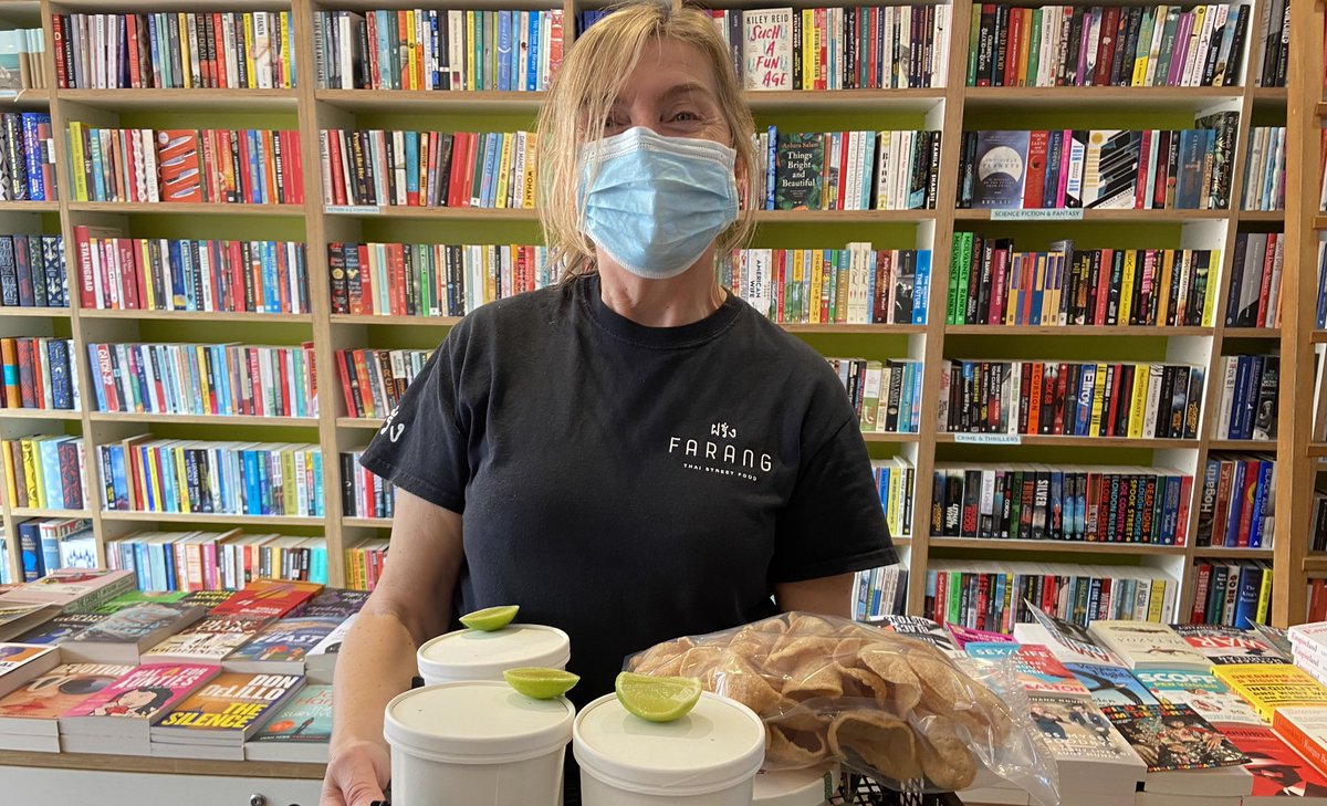 Look what our lovely neighbours ⁦<a href="/farangLDN/">Farang London</a>⁩ brought us in consolation for our burglary! Solidarity in Highbury!