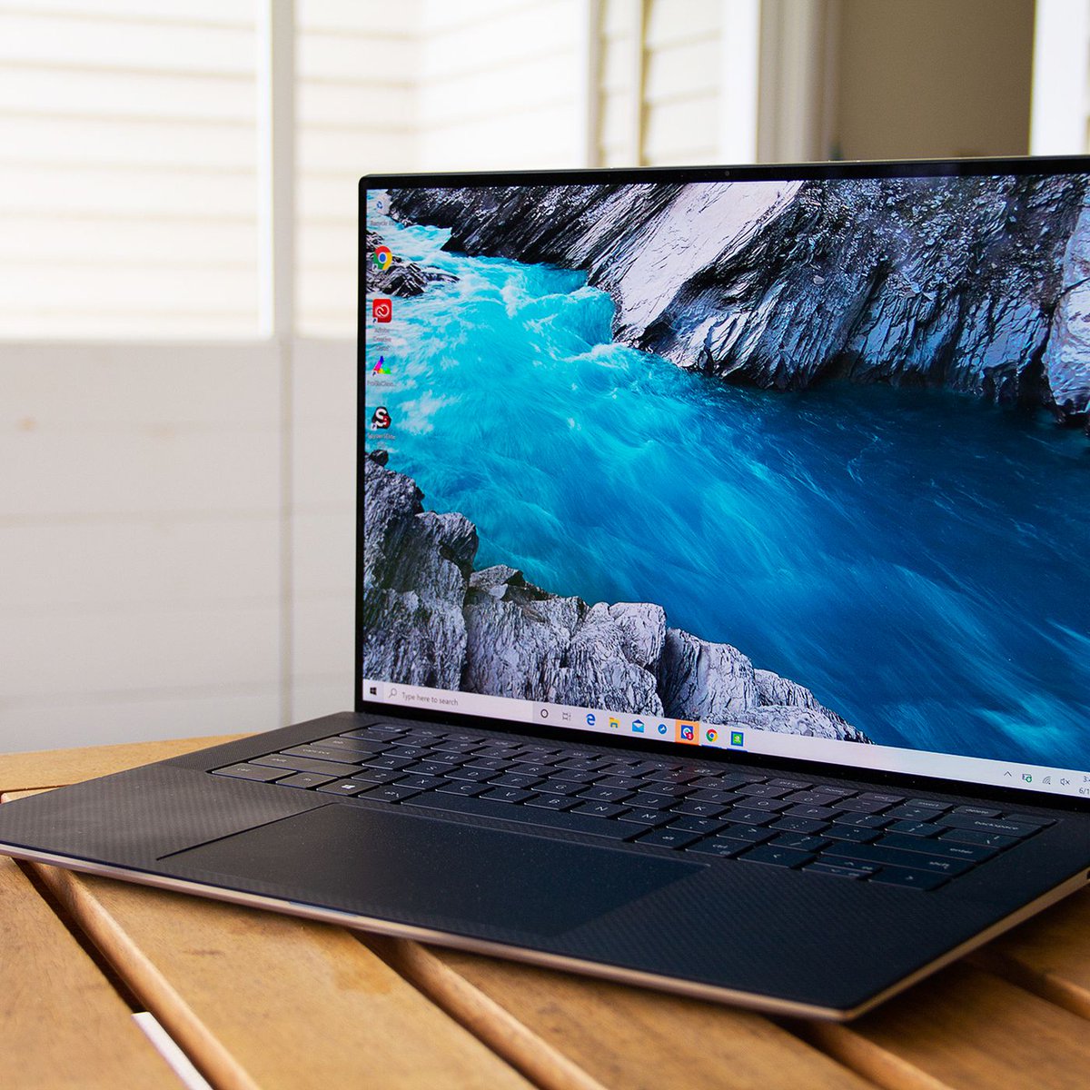 kamonsens's tweet photo. @MKBHD Cmon is no that hard https://t.co/oGvBA74nts