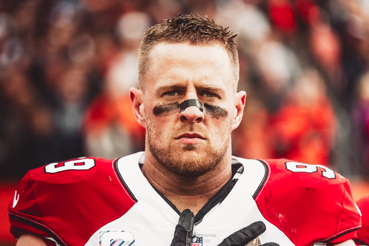 AZCardinals's tweet photo. In his last two games, J.J. Watt collected eight tackles, a sack, six QB hits, two tackles for loss, two passes defended, and a forced fumble. https://t.co/c7LwoEEy3D