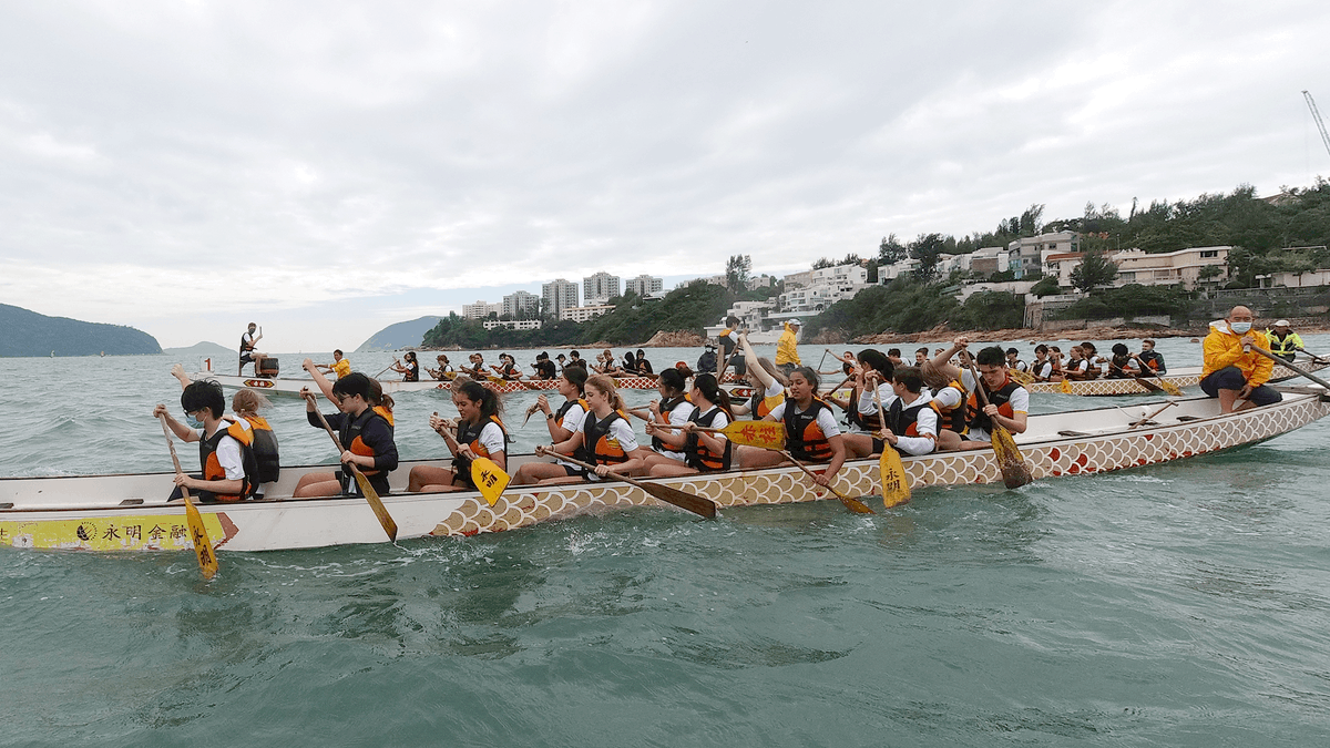 For #KellettCompassion Week, our Y11 students got a great teambuilding lesson in one of Hong Kong's oldest traditions - Dragonboating!

Once students learned proper technique and how to stay in time as a team, they were put to the test in a couple of mini races into the beach!