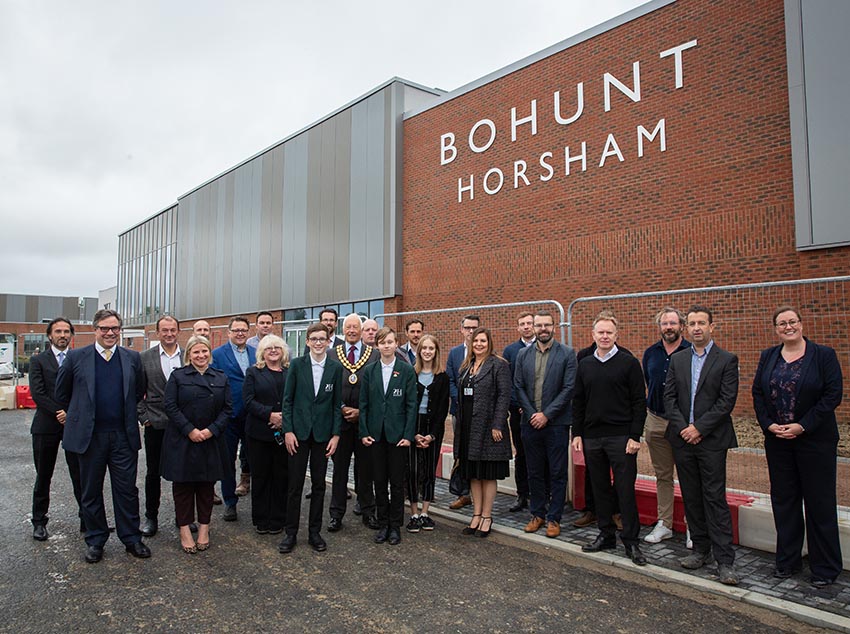 Bohunt_Trust's tweet photo. An exciting time for @BohuntH this month as it's brand new, purpose-built school building was officially named. The ceremony brought together senior representatives from government, construction and BET.
Read more: 
https://t.co/8Pef0KO1BI
#bohunthorsham #enjoyrespectachieve https://t.co/GCxQfpaCOW