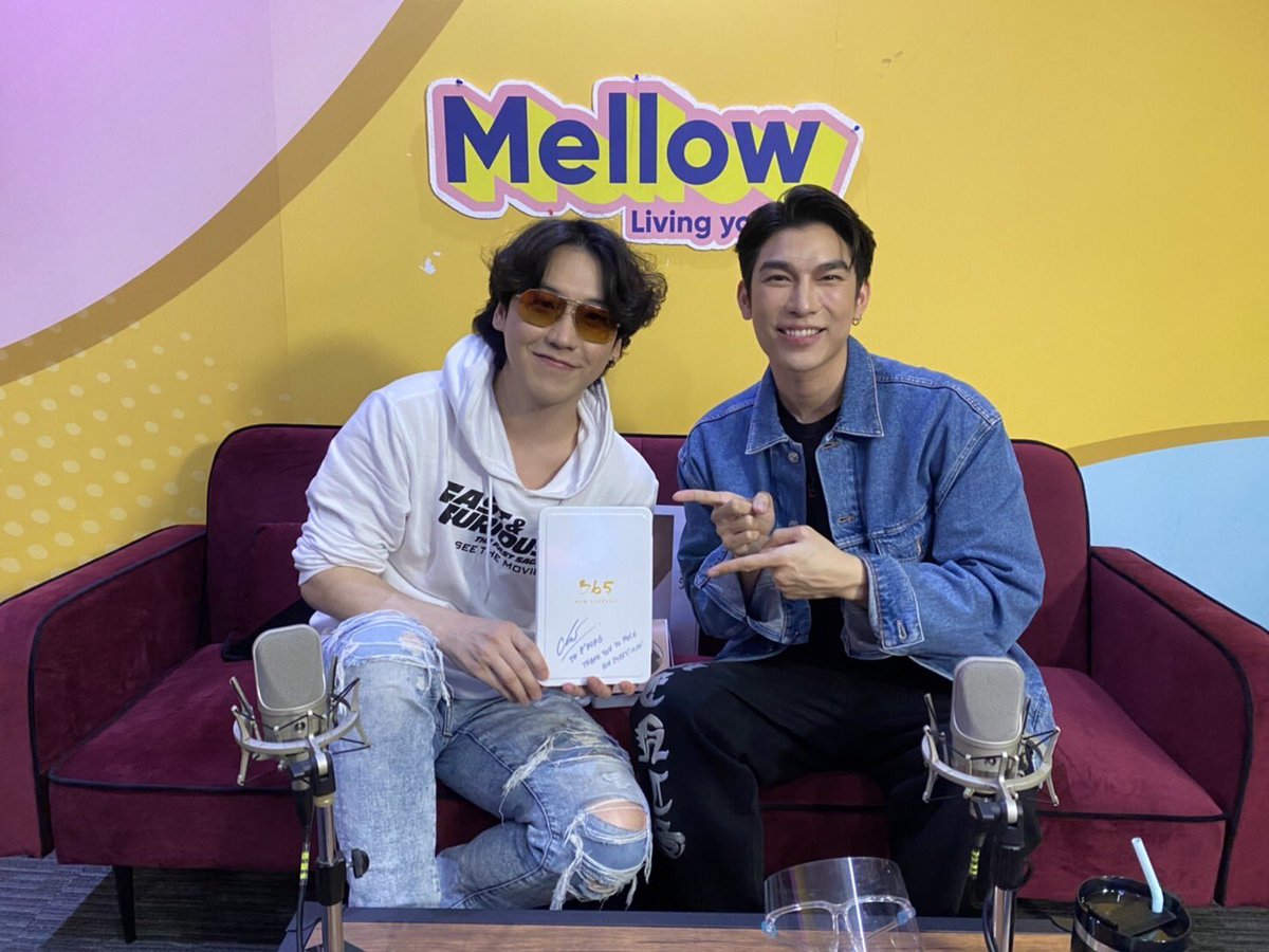 dongsira's tweet photo. อันดับ1 เทรน ทวิตเตอร์ 🎉🎉🎉🎉 สุดยอดจริงๆ น้องมิว #MewSuppasit #MellowMew
#MCDong 🎤 @Msuppasitstudio 🎉🎉🎉👍🏻👍🏻👍🏻👍🏻 ยอดเยี่ยมมากครับทุกคน ^^ https://t.co/HeC93JDH8K