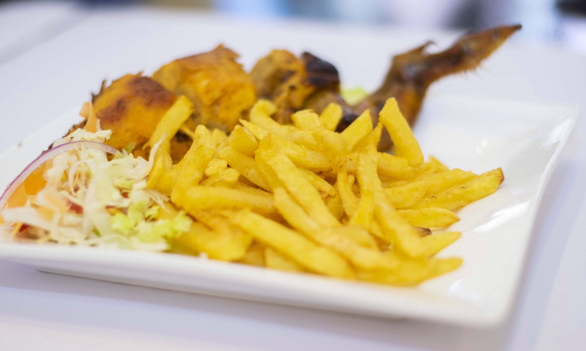 Al_imanKenya's tweet photo. Ni time ya lunch. Pitia ujipatie a variety of our mocktails with fries and properly grilled chicken. 

Deliveries available. https://t.co/oHqEFG8crX