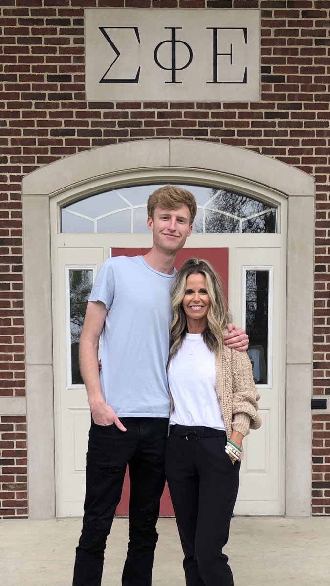 SteveBuck43's tweet photo. Happy Birthday! @samsbuck5 
Love you a bunch, and super proud of you!  Have a great day!
❤️🎉🎂🧁🎉❤️ https://t.co/j9WiHOCHPQ