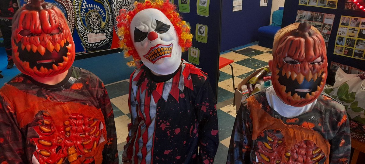 CraigfelenP's tweet photo. #cfp45 are looking very scary in their disco! https://t.co/PGxnyYlwyt