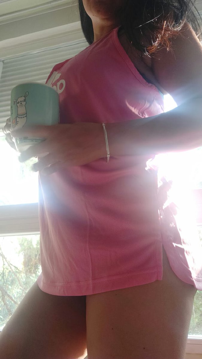 Sarasensualidad's tweet photo. Buen Martes mis sensuales, os apetece un cafecito?
Os envío besos. Sonreír
Sara
#masajesmadrid #sensualidad #erotismo #masajesvip #lingam https://t.co/TE0crVcgIE