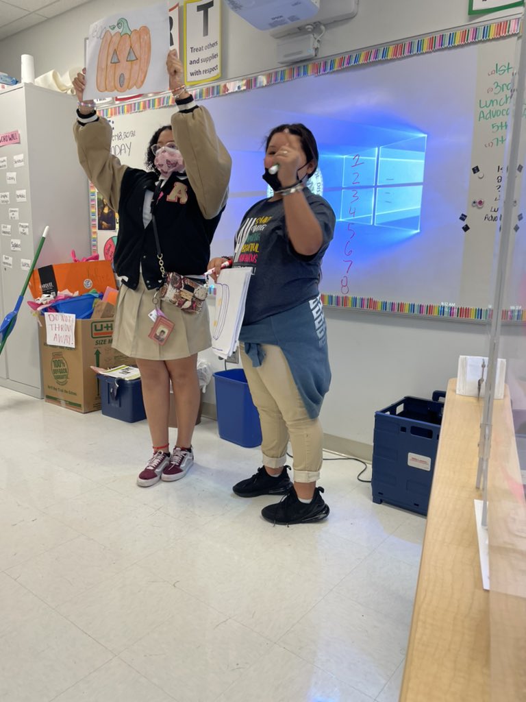 RThompArt's tweet photo. We proceeded with a vote that I was able to let the students take over and only be a facilitator for. Then, we had a sketchbook gallery walk. At the end, we had a busy and fun learning day. https://t.co/FD4ewU3JHj