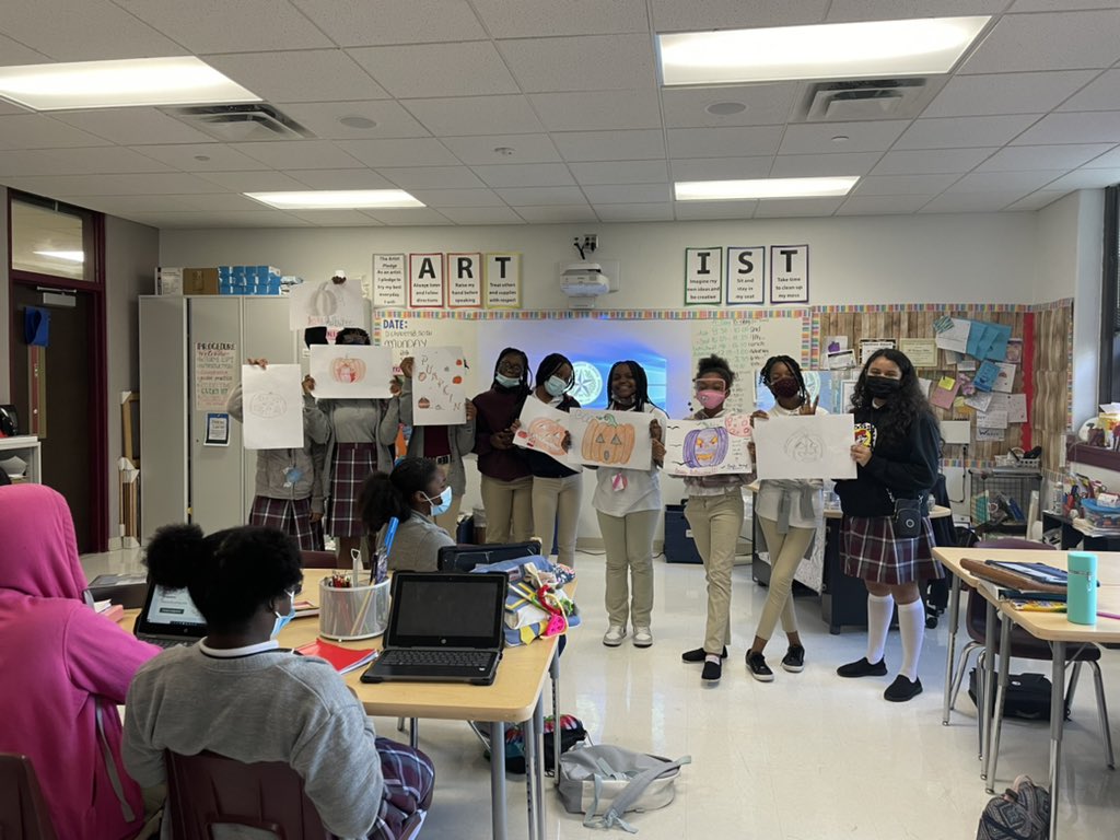 RThompArt's tweet photo. We proceeded with a vote that I was able to let the students take over and only be a facilitator for. Then, we had a sketchbook gallery walk. At the end, we had a busy and fun learning day. https://t.co/FD4ewU3JHj