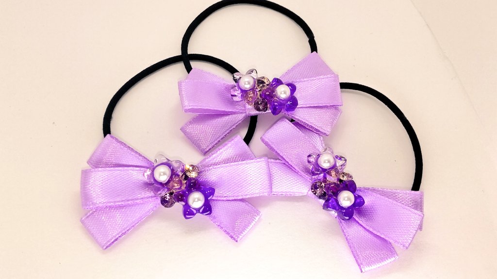 写真撮り直ししてましたー😊
撮影ボックス改良したけれど、やはり光量が足りない…

#ハンドメイド好きな人と繋がりたい
#レジン好きな方と繋がりたい #ハンドメイドアクセサリー #ハンドメイド