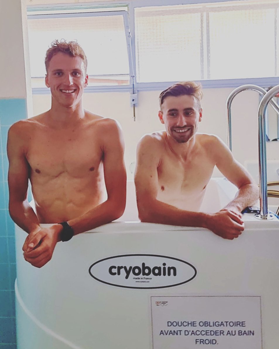 Cryobain's tweet photo. Cryobain propose une configuration 2 places avec la version Teck-inox.
Les espoirs du Triathlon 🇫🇷 Paul Georgenthum et Arthur Berland ont ainsi pu bénéficier d’une immersion commune dans le bain froid.
Le tout avec le sourire et le respect des règles d’hygiène ✅ https://t.co/CGoKf6muFs