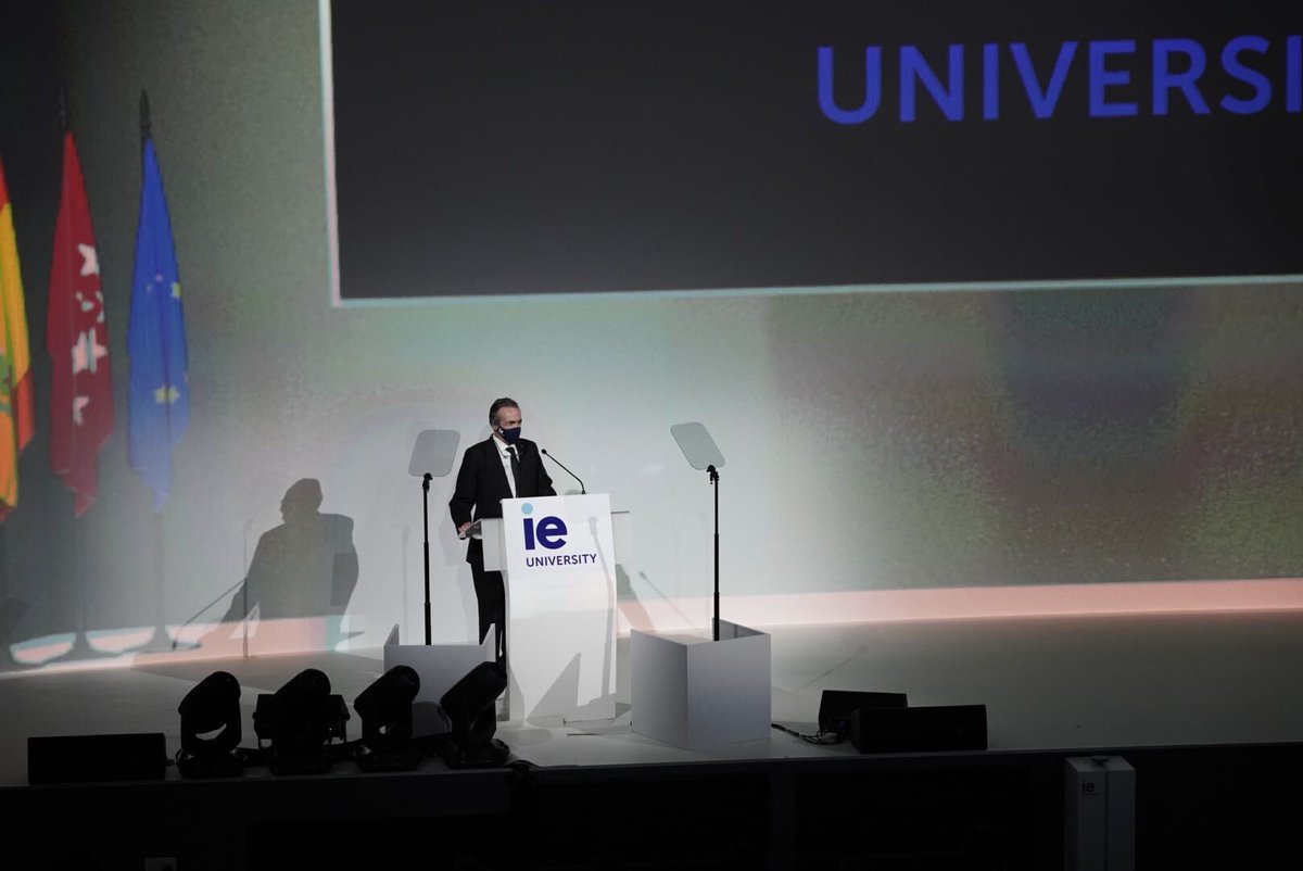 "Tenemos un reto con la sostenibilidad en el futuro. A todos los presentes quiero hacer pensar qué improntas queremos dejar en este mundo." - Diego del Alcázar y Silvela, Founder of IE University
#IETower