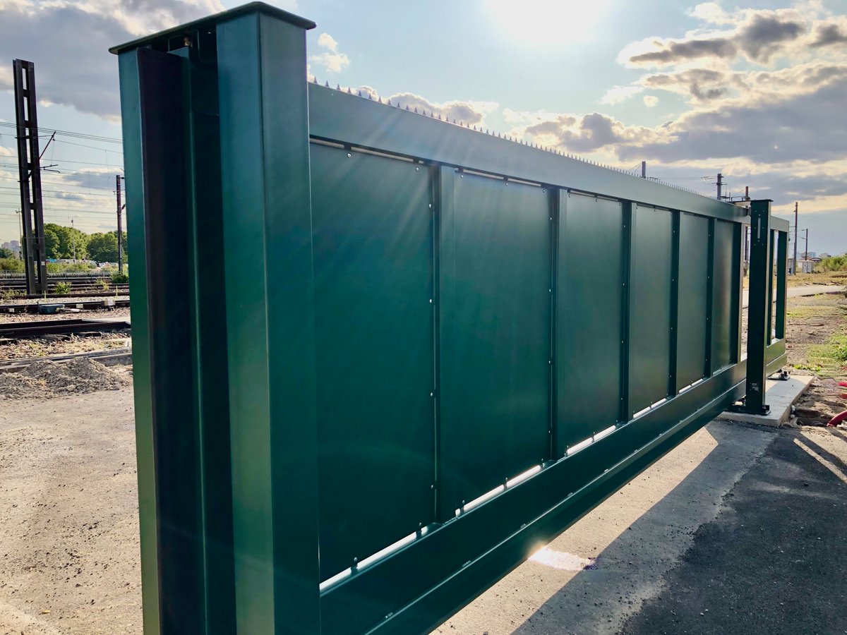 satixi's tweet photo. SATIXI équipe le Technicentre #sncf de Pantin de trois #portails rapides autoportants Dynamicc® CLM pour la sécurisation des accès sur voies.
#frenchfab #madeinfrance #qualité #ferroviaire #industrie #portail #contrôledaccès #sûreté https://t.co/eaQgZa3y0L