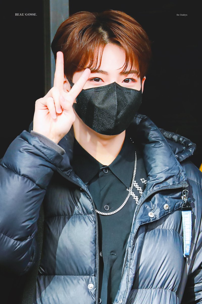 Unnie_PiG's tweet photo. โอ๊ย !! 😷 ความน่ารัก ทะลุ ~ Mask ~ ของจิง !! 🤧 โกมีนยอและโกมีนัม ใน You’re Beautiful ที่มีชีวิตจิง อ่ะป่าว สมกับทึเมอินเตอให้ฉายาน้องว่า ‘Treasure's girlfriend’

#JUNKYU
#TREASURE #트레저 #꽃미남 https://t.co/qOqEuB0sI8