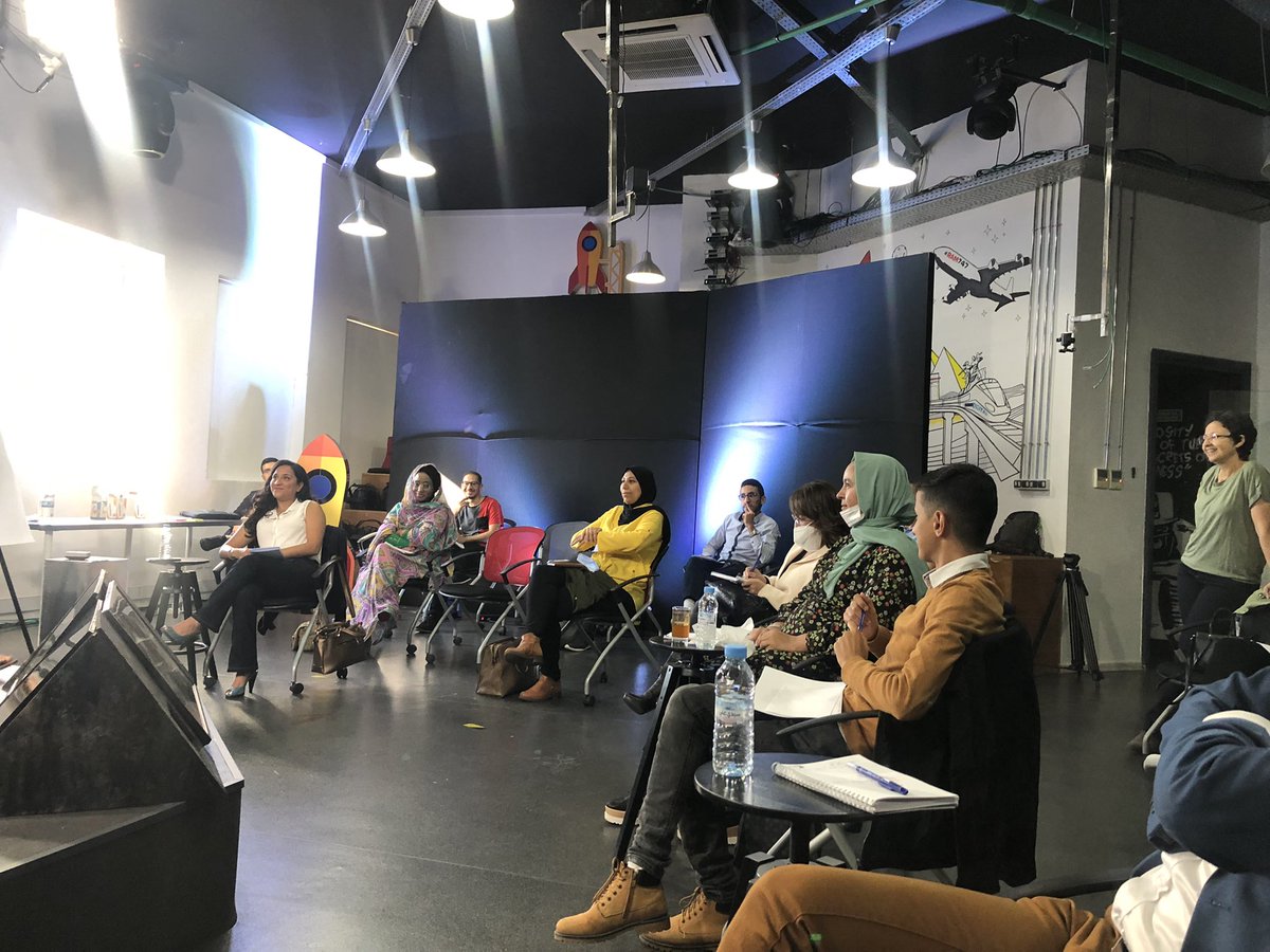 MoroccanCISE's tweet photo. #OurWorkIsNeverOver
We are working with (part of) the next generation of trainers in #SocialEntrepreneurship #DLab
Thanks to #LaFactory @Technopark for hosting us ! https://t.co/JkZfWyiFzV