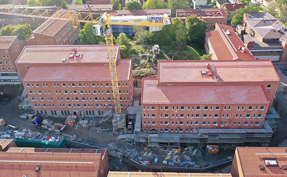 101 studenlägenheter håller på att färdigställas i Olofshöjd. Vi har varit med och projekterat VVS-installationerna och gjort energiberäkningarna. bostad2021.se/aktuellt/tillg…