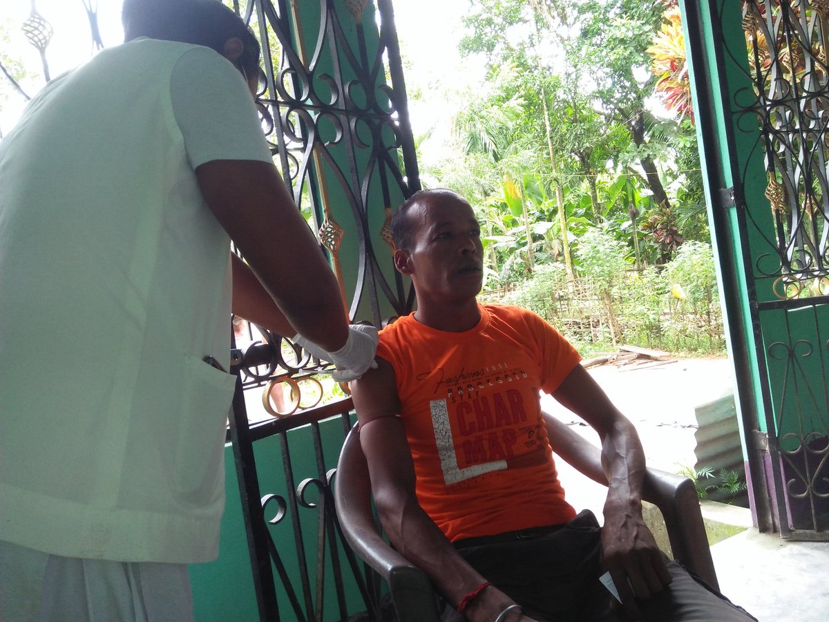 ARahman95246851's tweet photo. Under PRATAPKHATA SD, Khejurbari, Jogdai Mechpara & Bhubannagar made arrangements to provide vaccines from house to house. #Kokrajhar #Dotma
@dckokrajhar @varnalideka @KokrajharNhm @Meppd @PomiBaruah @keshab_mahanta https://t.co/FlASJzCBSe