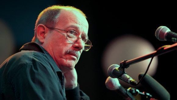 El trovador cubano Silvio Rodríguez denunció recientemente la manipulación de sus palabras, sacadas de contexto del documental “Hoy es la víspera de siempre”