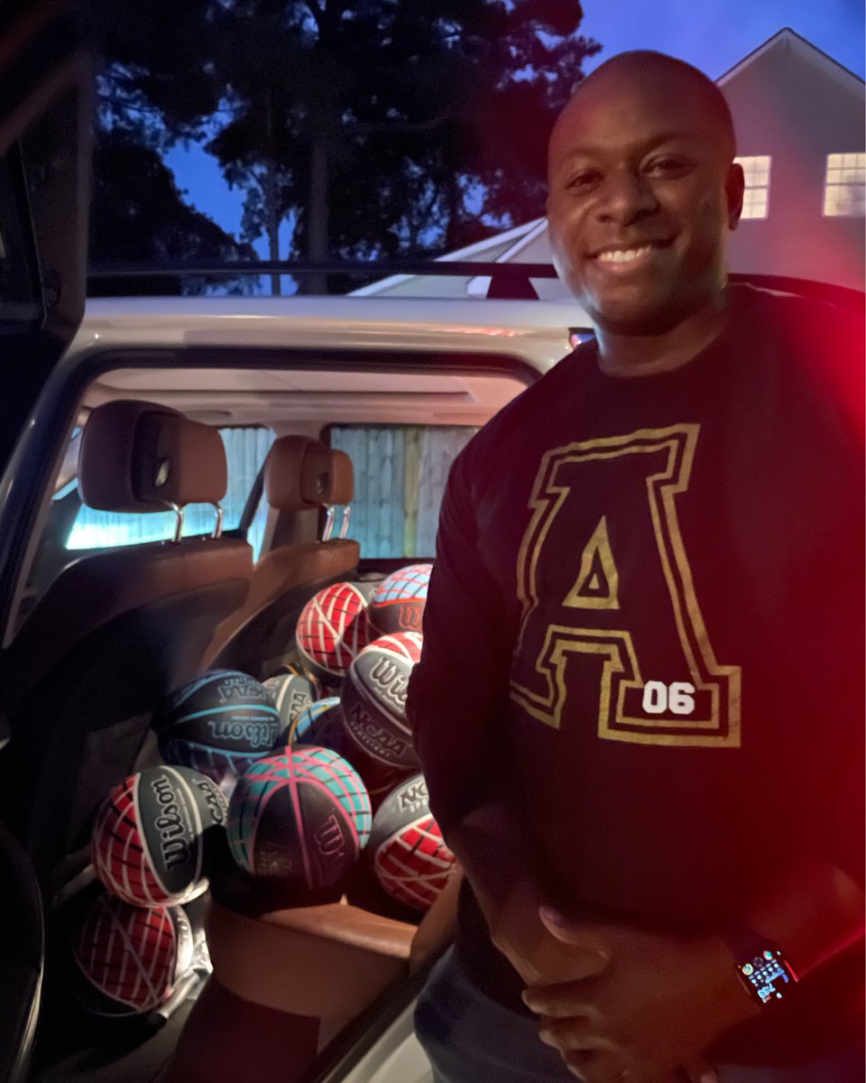AlphaSouth's tweet photo. #TooColdTuesday - In our S. Carolina District; Bro. Curtis Dayson, Esq. of the Summerville Alphas (Xi Phi Lambda) partnered with Dayson & Shalabi Law Firm to donate basketballs to Greater Howard Chapel AME Basketball Court Blessing. #SERVANTSOFALL
#APA1906 #AlphaSouth #AlphasBest https://t.co/HjKDs1E8Qv