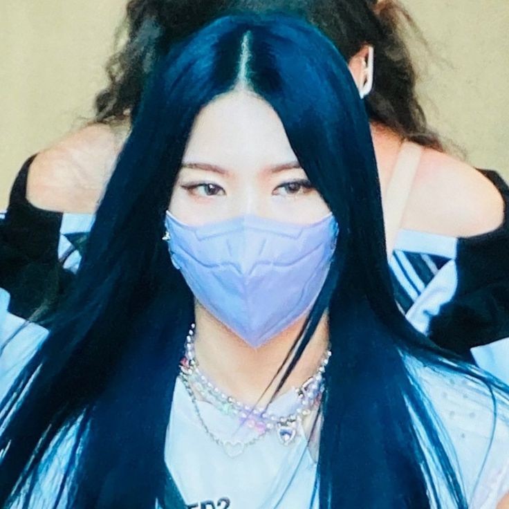 blue era 😩🤌

#아이사 #STAYC #큐 #지창민  #THEBOYZ 
#ISA #Q #CHANGMIN #JICHANGMIN