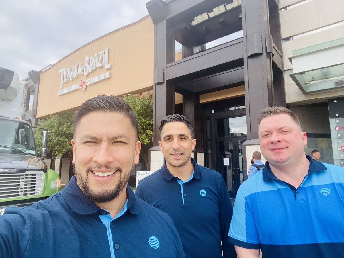 PaulSNarvaez1's tweet photo. KUDOS to Michal, Emad and Jake !! Phenomenal September joining the Club 30+ lunch recognition. #IHXRAMPAGE #LifeAtATT @IHXNortheast @GLMIHX https://t.co/PYkxfmHx4a