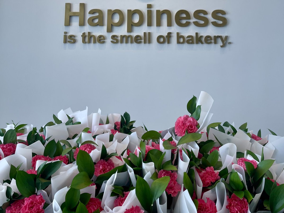 lemoulinkitchen's tweet photo. السرطان فاصلة وليس نقطة 💕
إن الأزهار تزهر مجددًا حتى بعد أكثر الشتاءات قسوة 
توقف وتأمل الزهور ! https://t.co/IyMVblwqTv