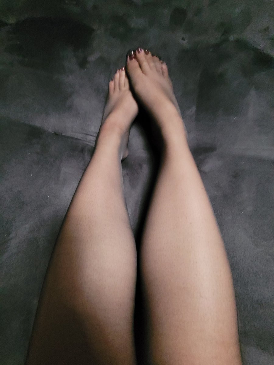 BBabe9219's tweet photo. Goodmorning💜

#perfectfeet #feetloversonly #perfectarches #feetloversheaven #perfectoes #ilovefeetpics #feetgirl #Feet #feetfetish https://t.co/wHwc27FCkO