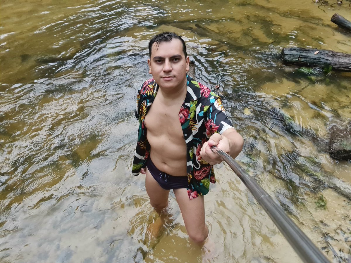 waldiradriano's tweet photo. Aquele contato com a natureza tão necessário aos fins de semana. 😎✌
#presidentefigueiredo #amazonas #black89 #sunga #bertoro #natureza https://t.co/KFqmeZ02Go