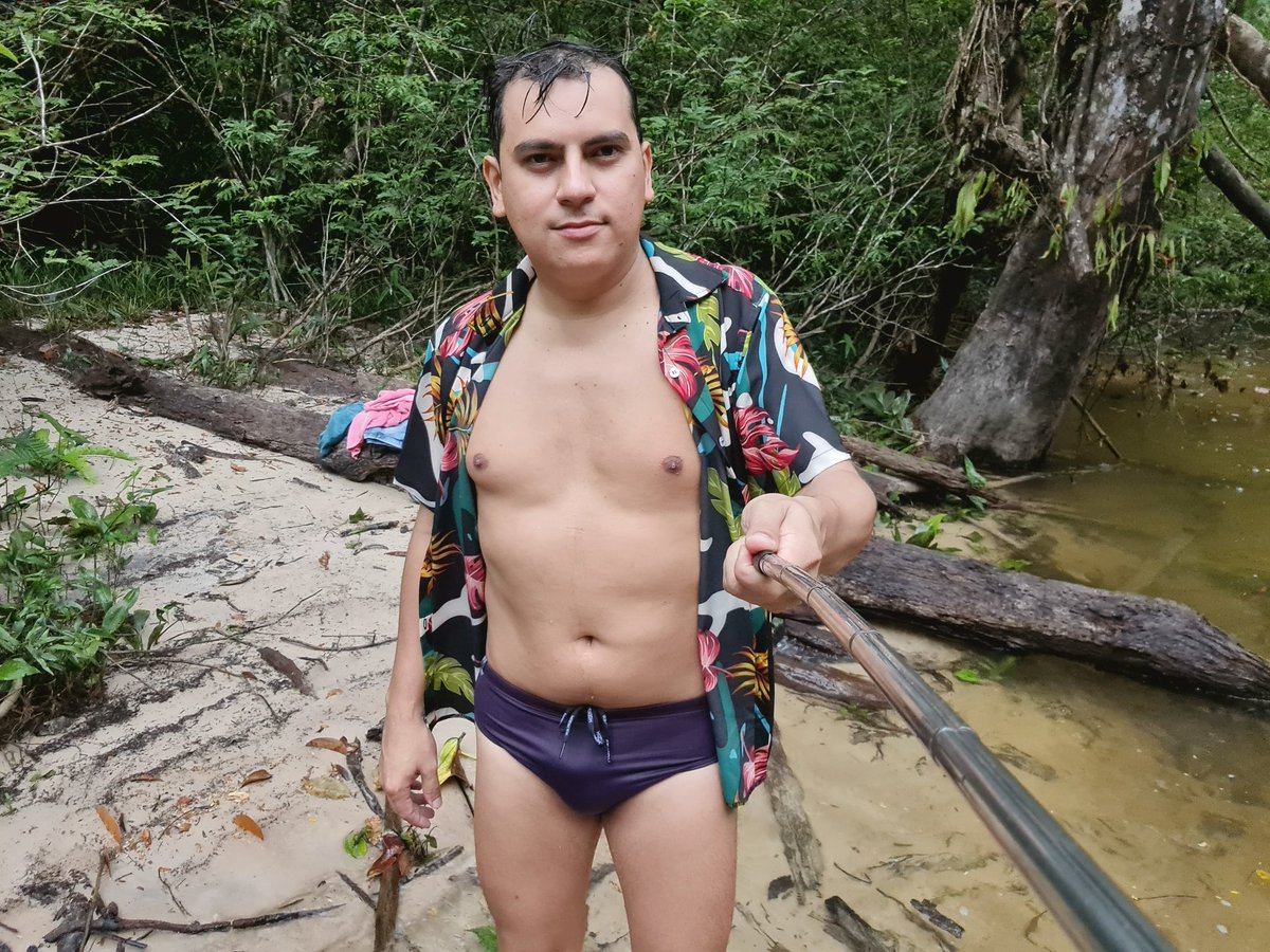 waldiradriano's tweet photo. Aquele contato com a natureza tão necessário aos fins de semana. 😎✌
#presidentefigueiredo #amazonas #black89 #sunga #bertoro #natureza https://t.co/KFqmeZ02Go