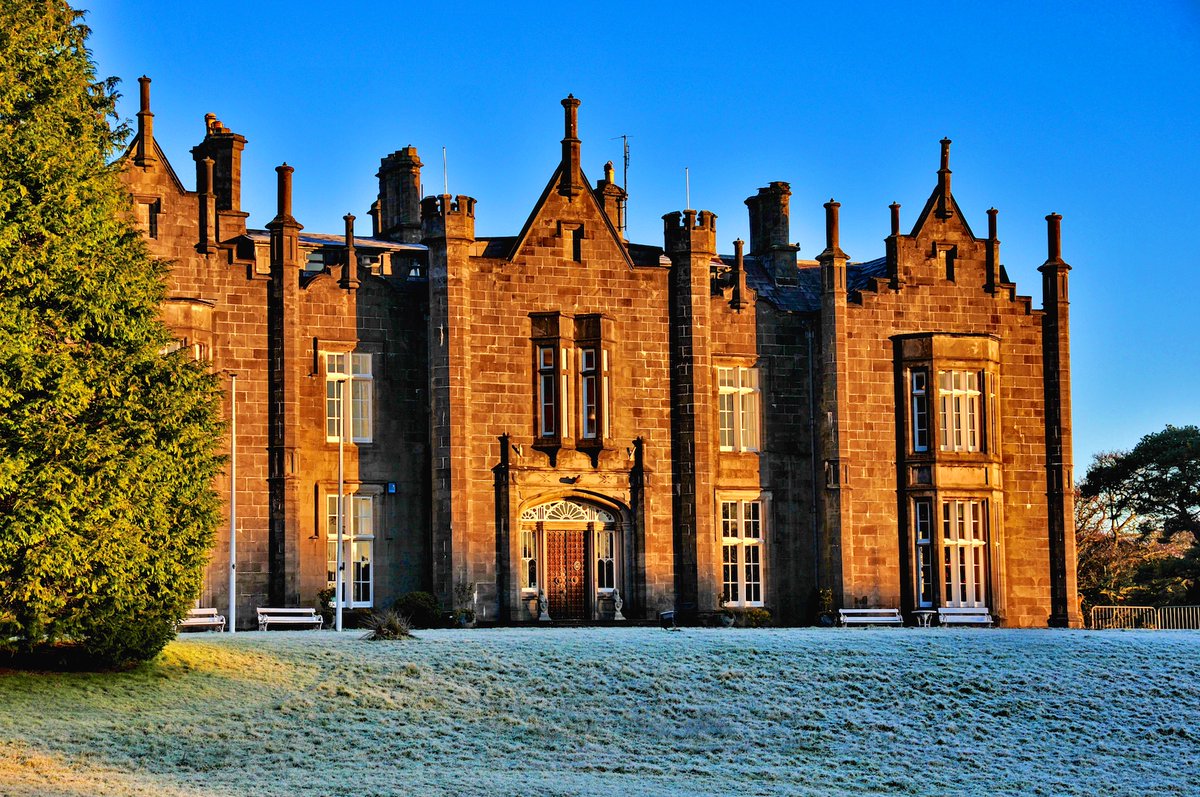 IrelandBlueBook's tweet photo. There's something extra special about @BelleekCastle in the autumn months 🍂✨
This "Fairy Tale Getaway" package is exclusive to those with a #BlueBookVoucher and includes a 3 course evening meal on one evening.
https://t.co/hfsBeo6jpO https://t.co/ViutGIX016