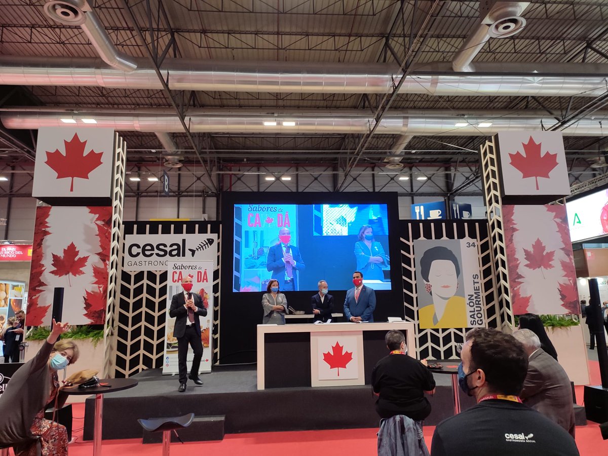 EmbCanEspana's tweet photo. #DíadeCanada en @SalonGourmets #SG21

Empezamos con la presentación de la carne de #anguscanadiense y dos showcookings de la mano de @Jfelipepeira #CharoVal y @juliusbienert1 
Angus AAA, vieras, bogavante y muchos más productos 🇨🇦 espectaculares

¡Venid a conocerlos! https://t.co/m8OEN5lGs9