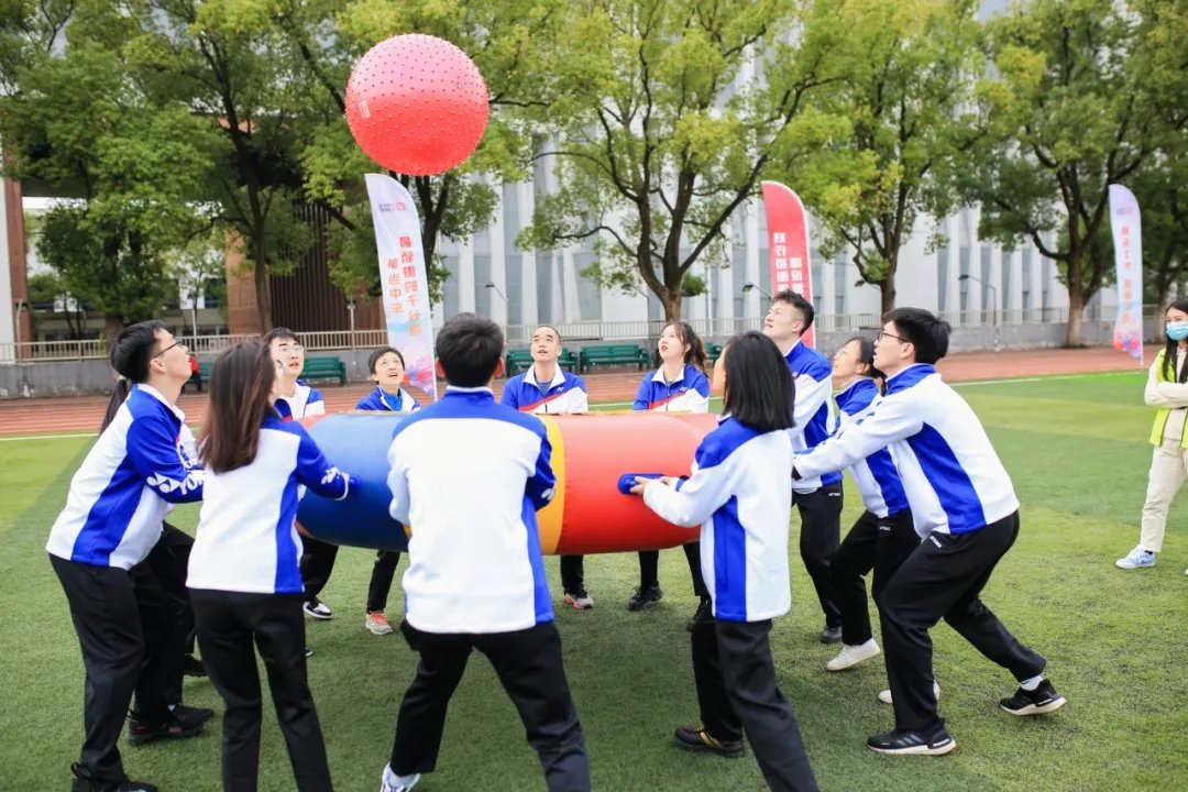 CRRC_ZELC's tweet photo. Happy work and healthy life
#CRRC #ZELC track and field sports meeting and the mass sports meeting came to an end in warm atmosphere.
Look at and share the best moments. https://t.co/FW8wUsL7wz