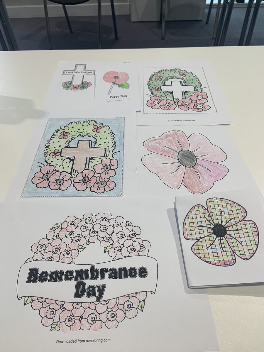 ShellyRiv1's tweet photo. A lovely morning spent colouring in poppies, to become part of the Harrison Park annual Remembrance display👍🏻 #hullextracare @RuthLeadsRd @pozCG @Riv_SarahCoward @chuchi3651 @AlanMarples @ClaireRoute @RiversideCarol @ConnecttoHull @RiversideUK https://t.co/Fmpu7wqDeE