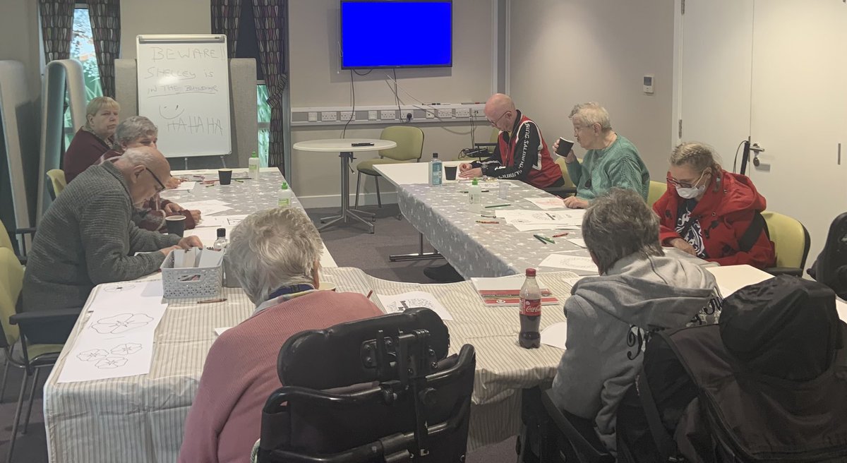 ShellyRiv1's tweet photo. A lovely morning spent colouring in poppies, to become part of the Harrison Park annual Remembrance display👍🏻 #hullextracare @RuthLeadsRd @pozCG @Riv_SarahCoward @chuchi3651 @AlanMarples @ClaireRoute @RiversideCarol @ConnecttoHull @RiversideUK https://t.co/Fmpu7wqDeE