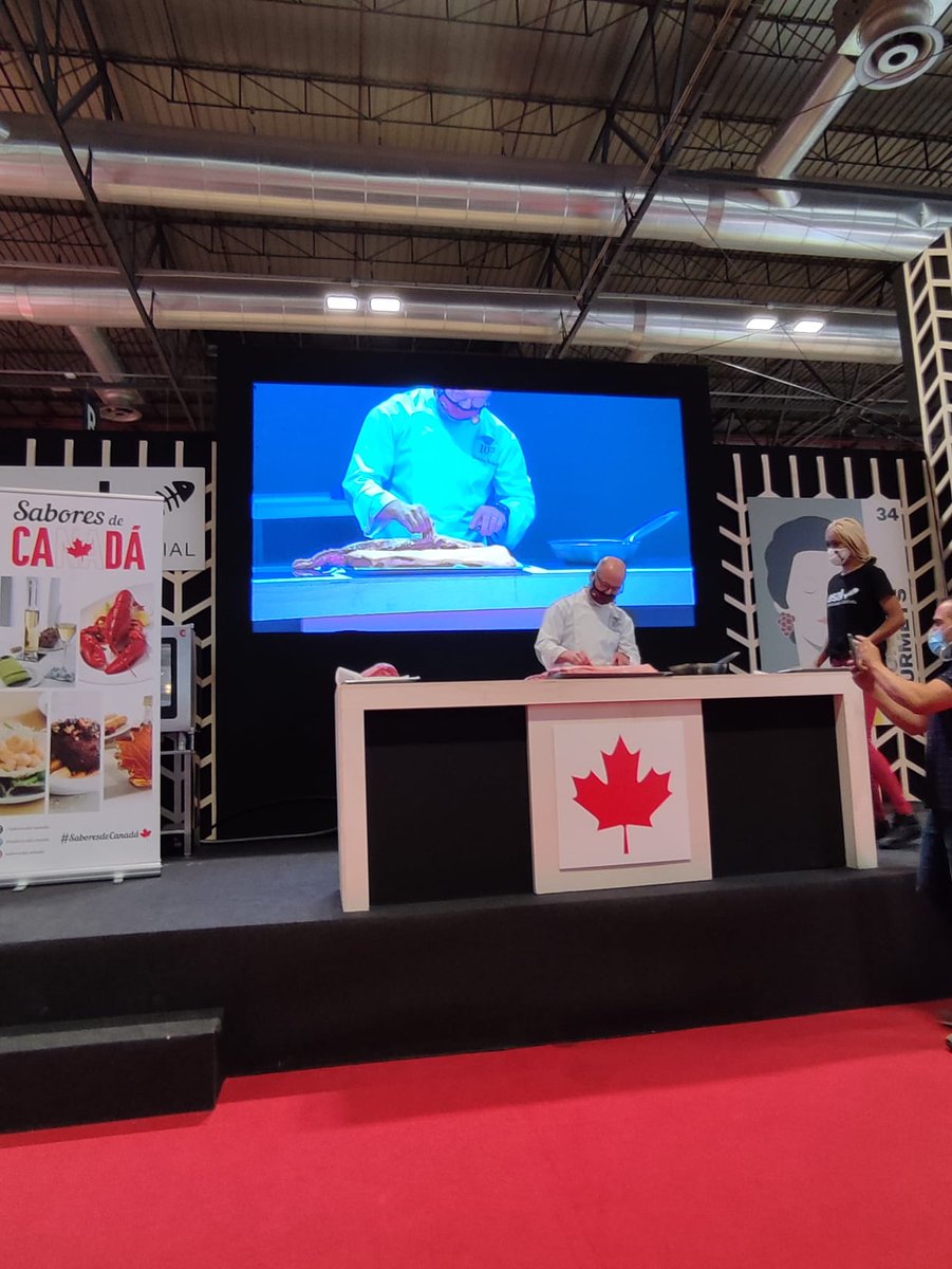 CanEmbSpain's tweet photo. #Canada@SalonGourmets #SG21

We start with the presentation of angus beef and two showcookings driven by @Jfelipepeira #CharoVal and @juliusbienert1
Angus AAA, scallops, lobster, cod and many more 🇨🇦 amazing products 

Come and visit us ❗ https://t.co/XIriZmYrfK
