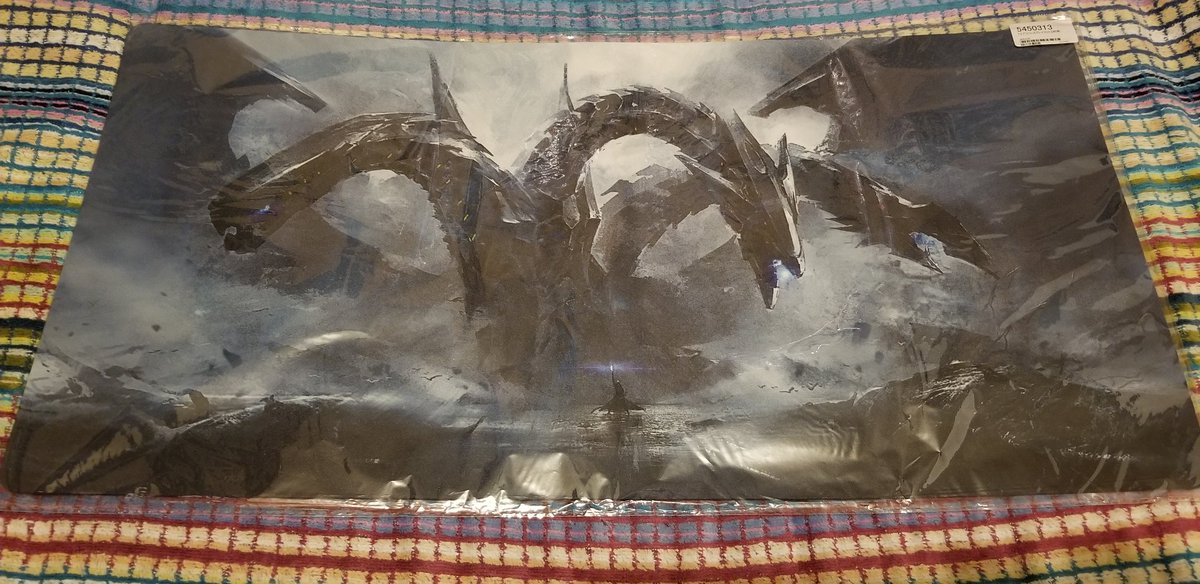 Yu_Gi_Oh_R4's tweet photo. EATOS様(@eatos_ye)より購入しましたプレイマット届きました！
素敵な作品に出会えて感謝😭 https://t.co/Od9CviheZf
